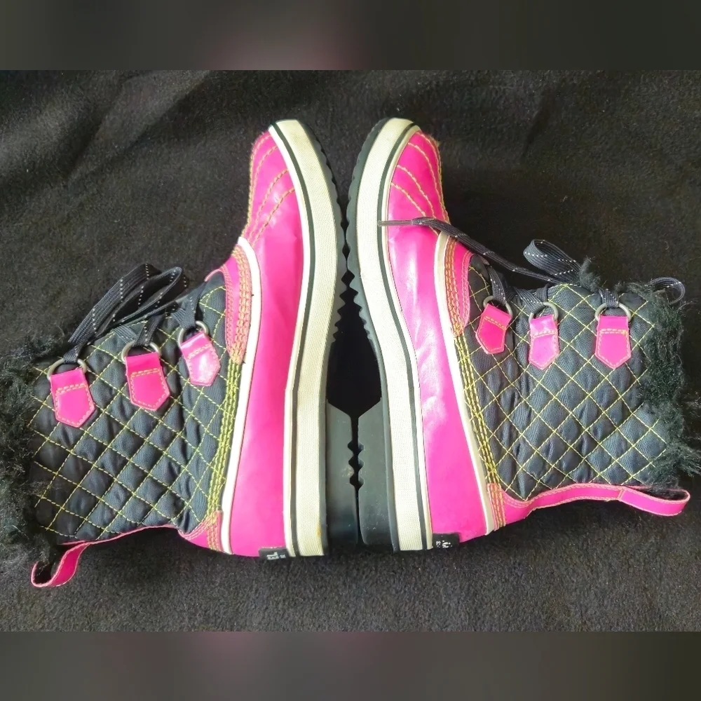 Sorel Torino Pink and Black Winter Insulated & Waterproof Boots - Size 8